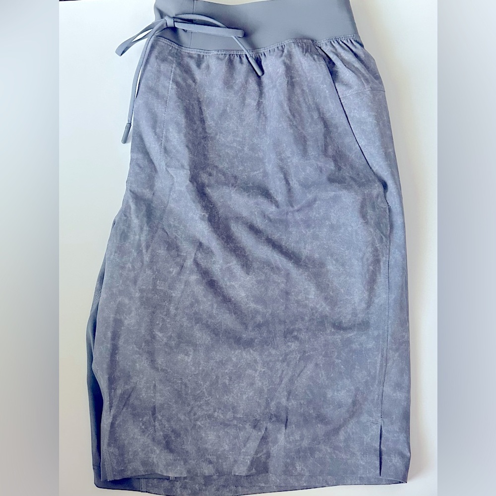 Lululemon T.H.E. Linerless Short 9"